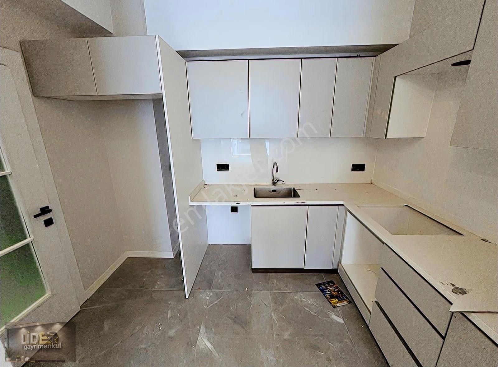 Lider'den Altıntepe'de Minibüse Yakın, Sıfır Binada Balkonlu 2+1 - Görsel 3