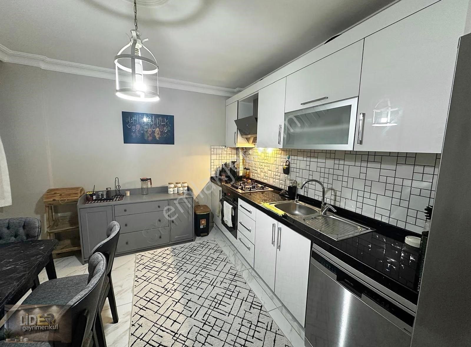 Lider'den Min. Caddesin'de 2.kat Ön Cephe 100m2 Lüks Geniş 2+1 - Görsel 13