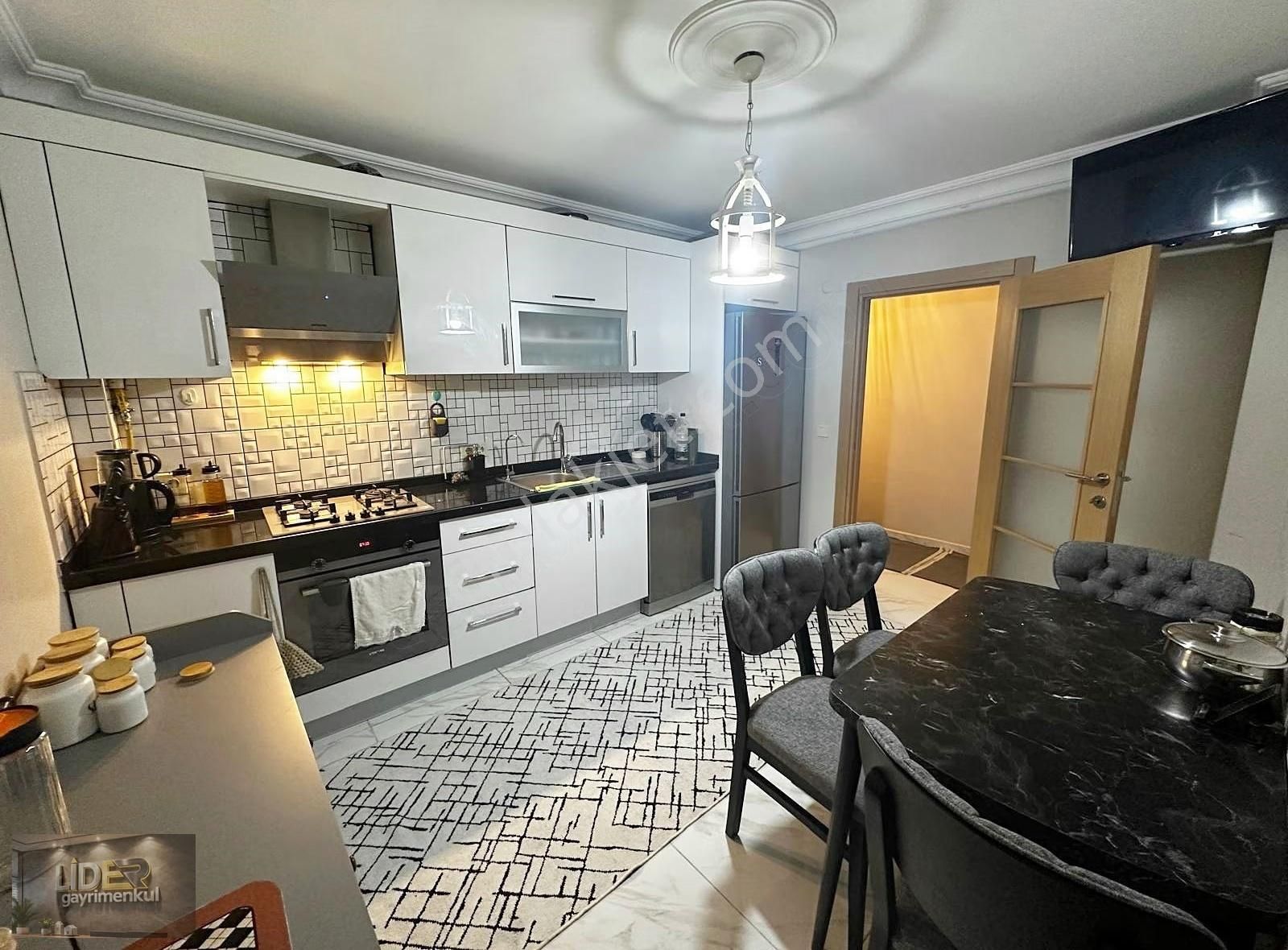 Lider'den Min. Caddesin'de 2.kat Ön Cephe 100m2 Lüks Geniş 2+1 - Görsel 5