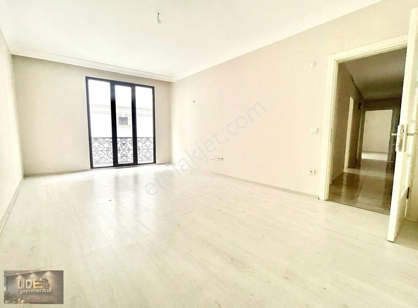 Lider'den İdealtepe'de Sahile Minibüse Yakın Ebeveyn Banyolu 2+1