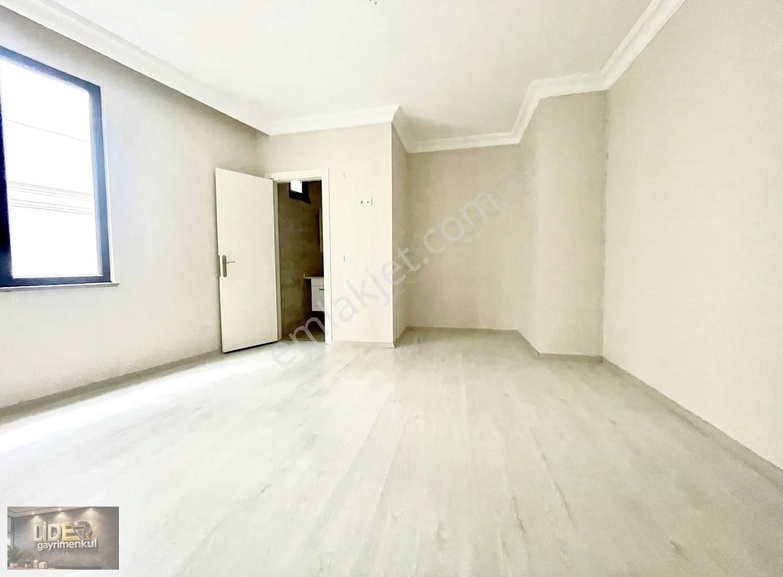 Lider'den İdealtepe'de Sahile Minibüse Yakın Ebeveyn Banyolu 2+1 - Görsel 5