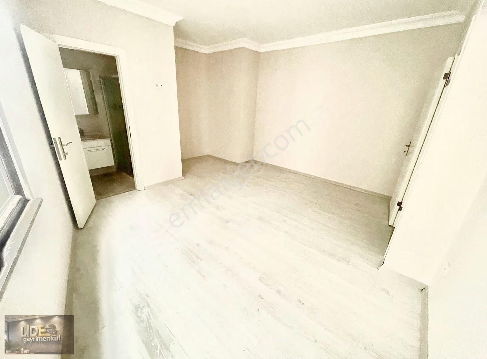 Lider'den İdealtepe'de Sahile Minibüse Yakın Ebeveyn Banyolu 2+1 - Görsel 10