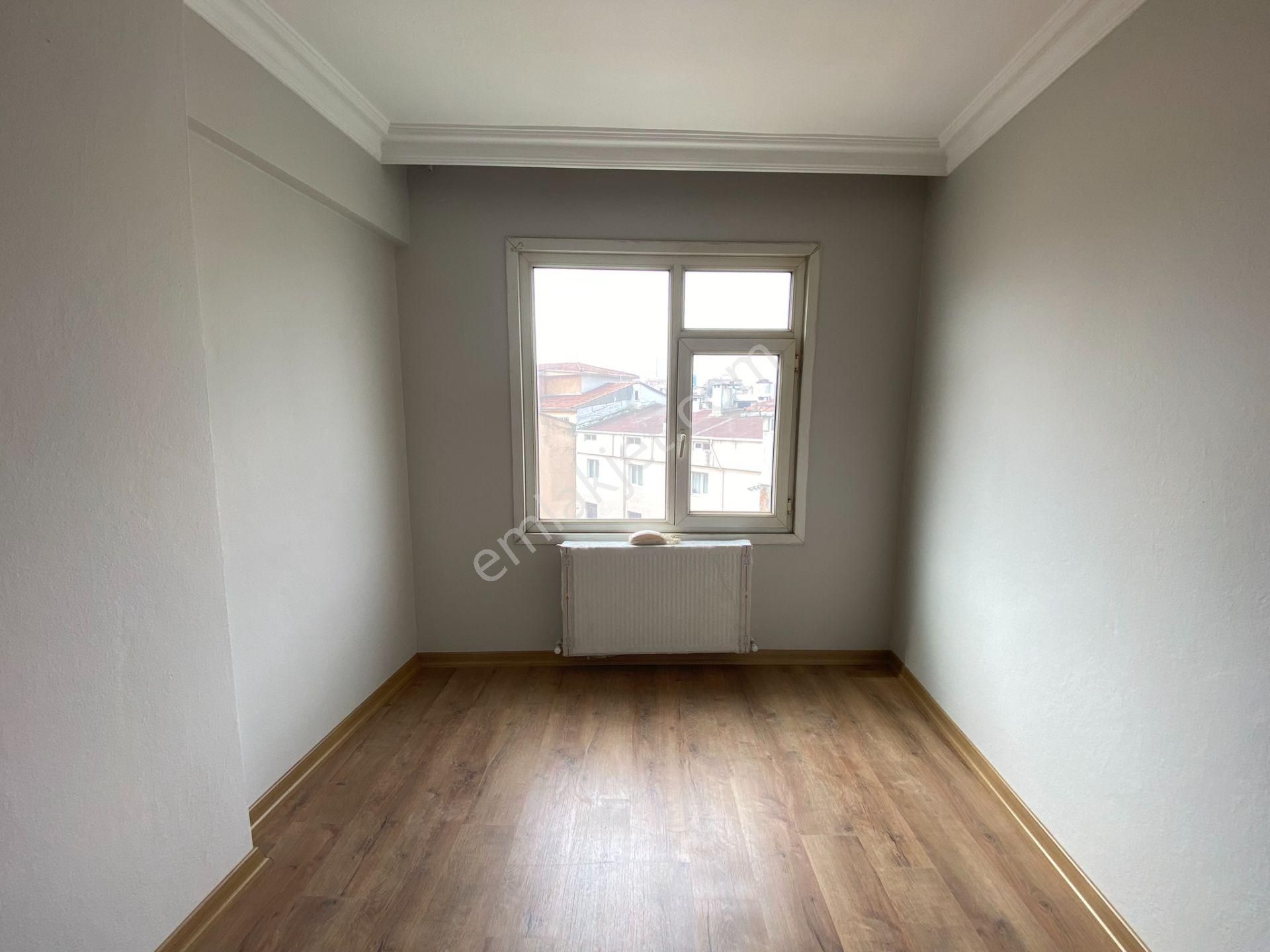 Kuşçular Sokak Tadilatlı Daire 3+1 / 40.000 Tl