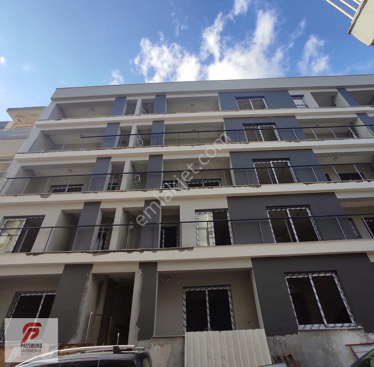 Karşıyaka Bahariye'de Satılık Lüks 1+1 Daire