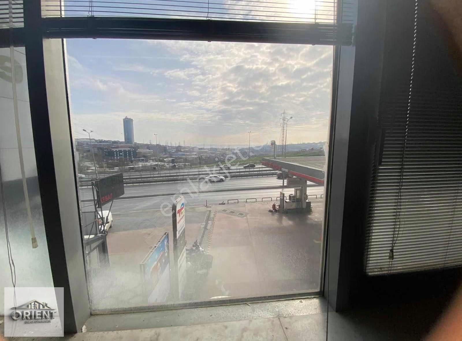 Ana Cadde Üzeri E5 Cepheli Prestijli Kiralık Dükkan - Görsel 13