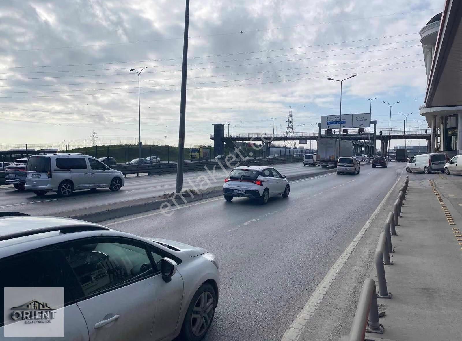 Ana Cadde Üzeri E5 Cepheli Prestijli Kiralık Dükkan - Görsel 2
