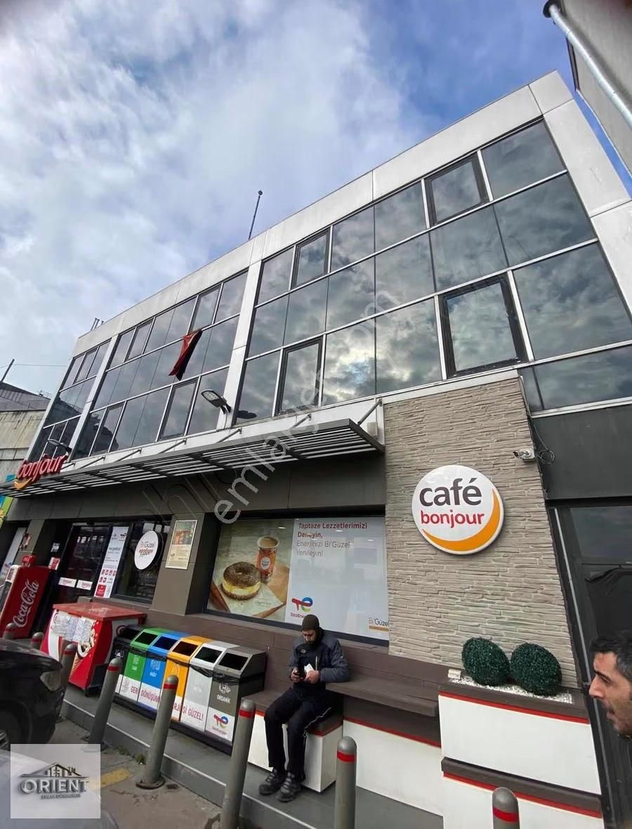 Ana Cadde Üzeri E5 Cepheli Prestijli Kiralık Dükkan - Görsel 7