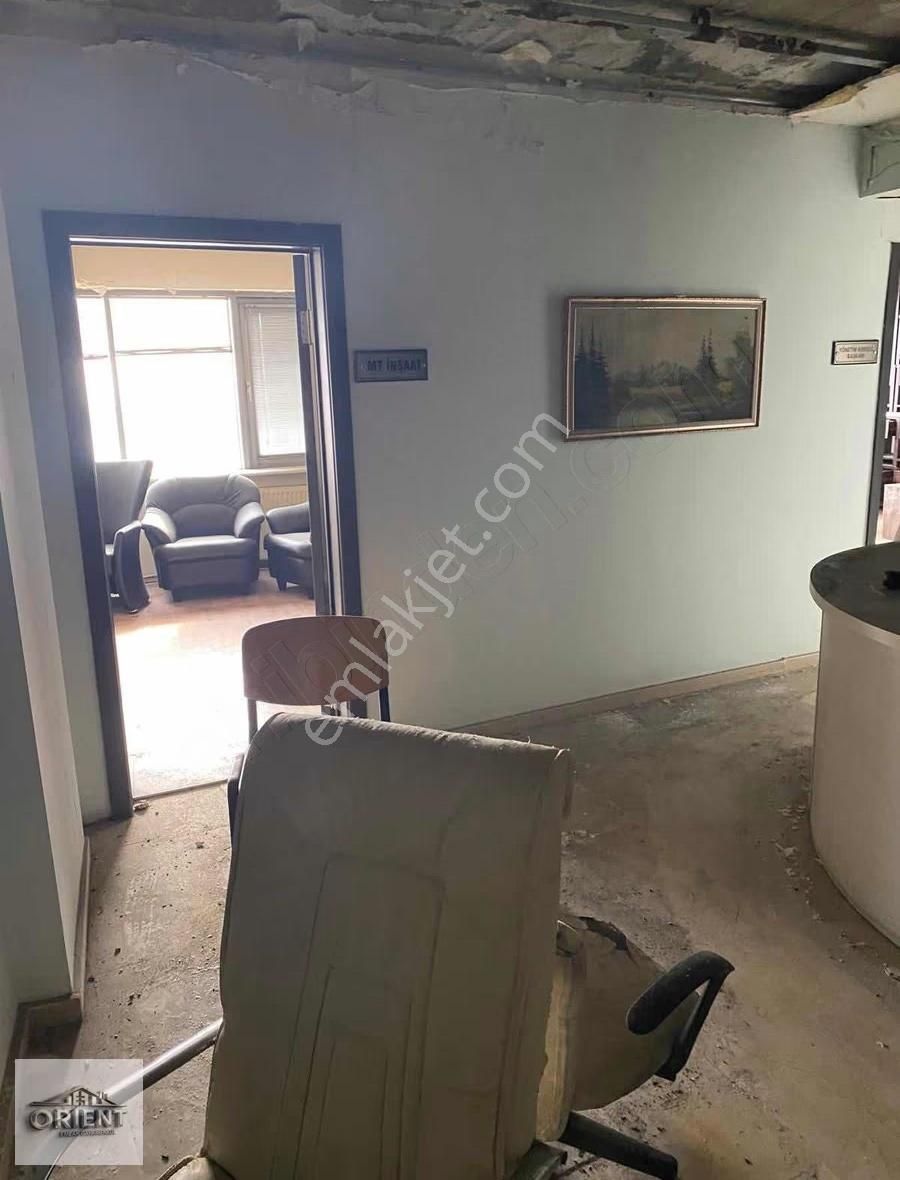 Ana Cadde Üzeri E5 Cepheli Prestijli Kiralık Dükkan - Görsel 15