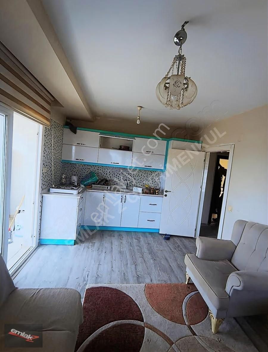 Çiftlikköy'de Satılık 1+1 Daire: 65m², Deniz Manzaralı, Eşyalı