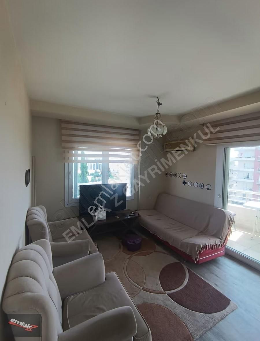 Çiftlikköy'de Satılık 1+1 Daire: 65m², Deniz Manzaralı, Eşyalı - Görsel 2