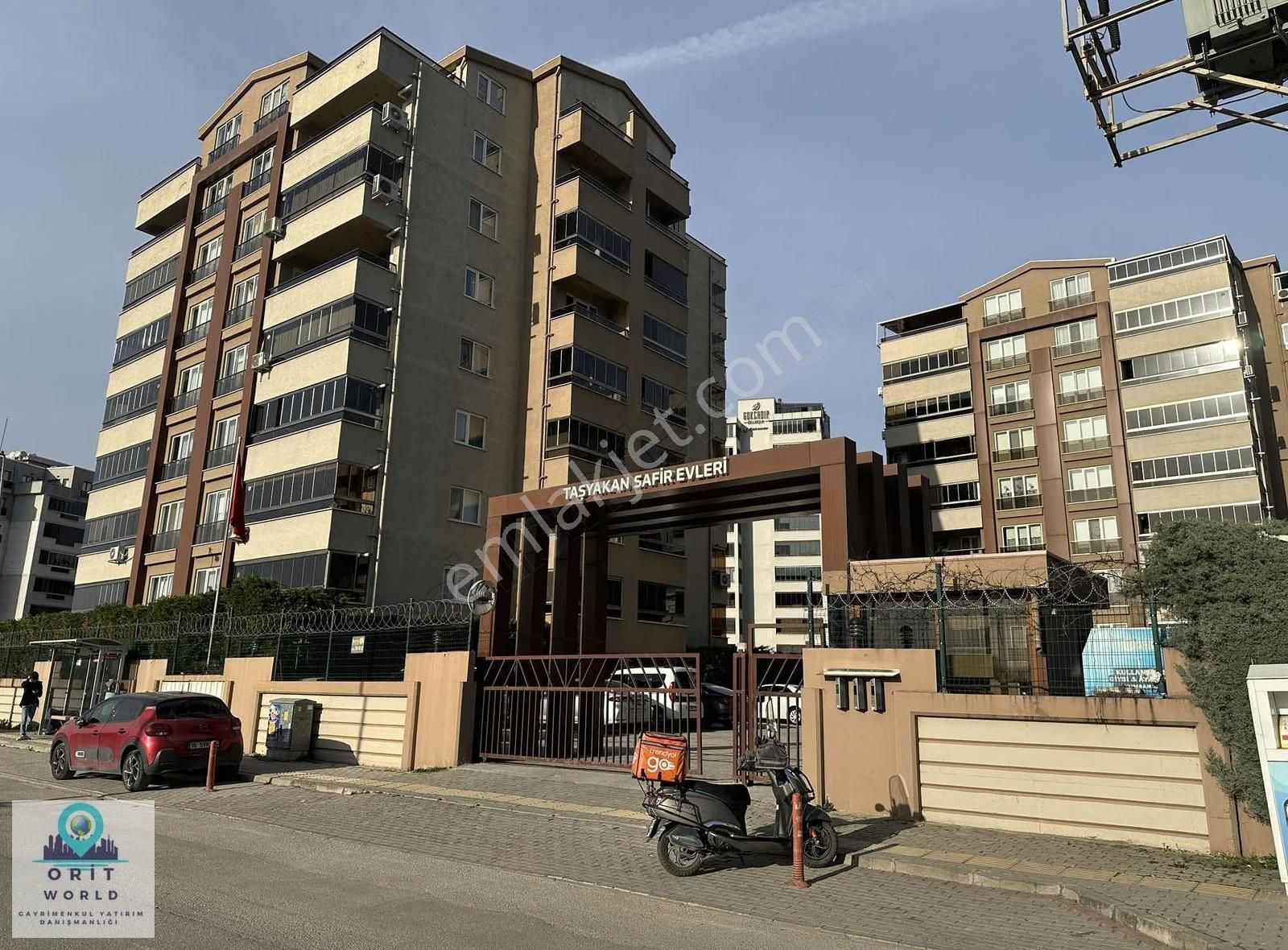 23 Nisan'da 2+1 Satılık Ayrı Mutfaklı Bahçe Katı