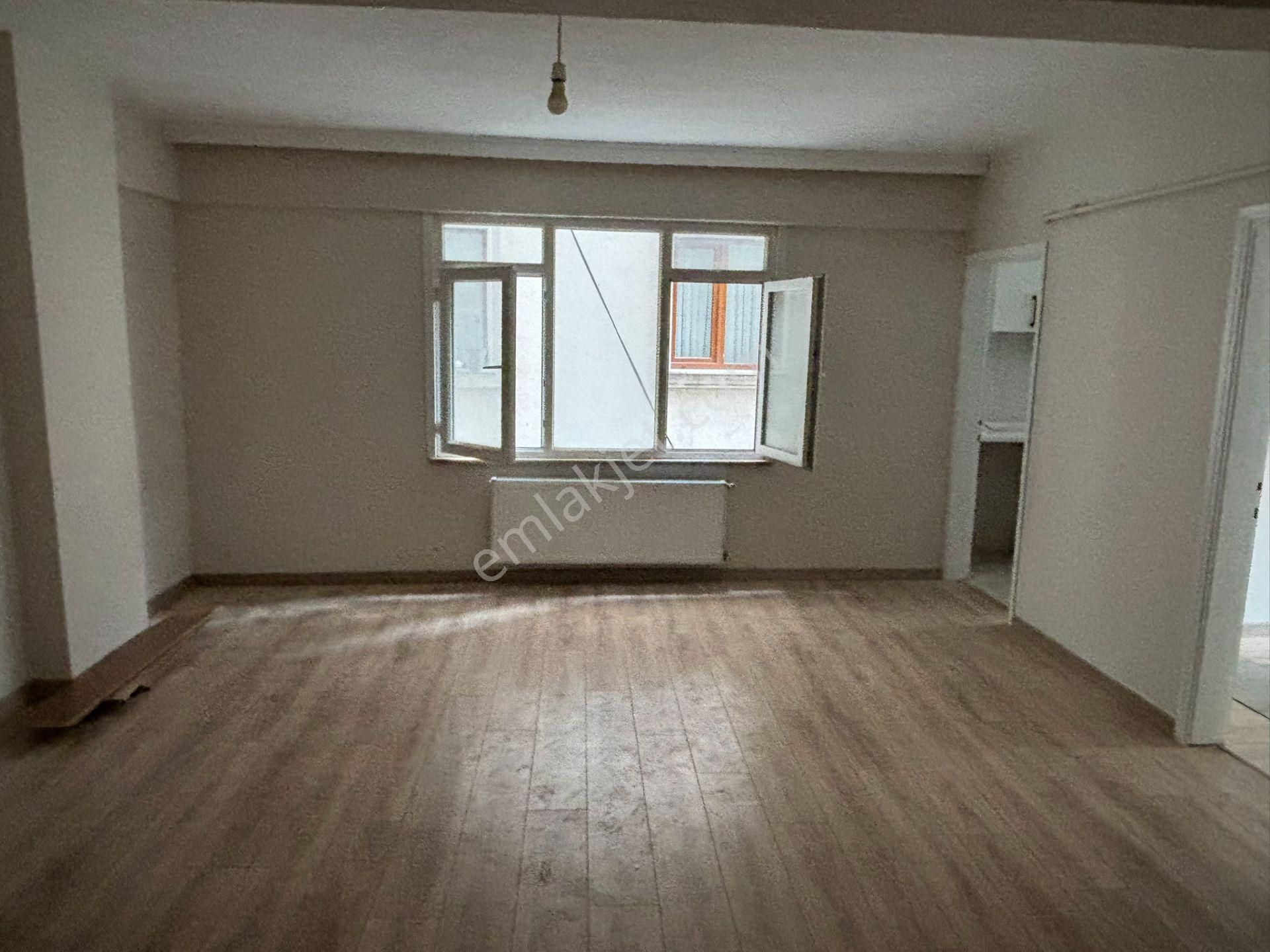 Gülbahar Mahallesinde Kiralık 2+1 Daire - Görsel 2