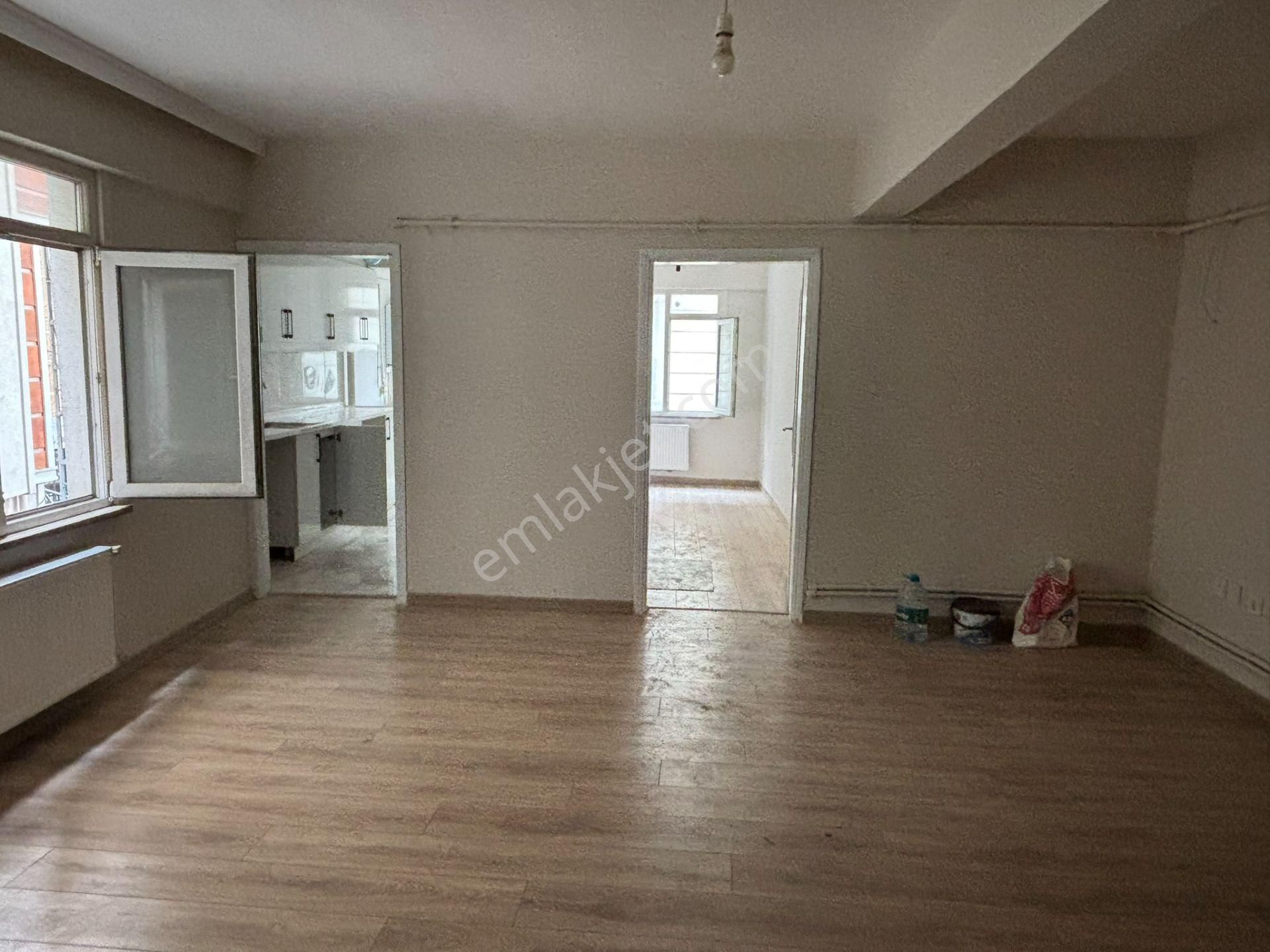 Gülbahar Mahallesinde Kiralık 2+1 Daire - Görsel 3