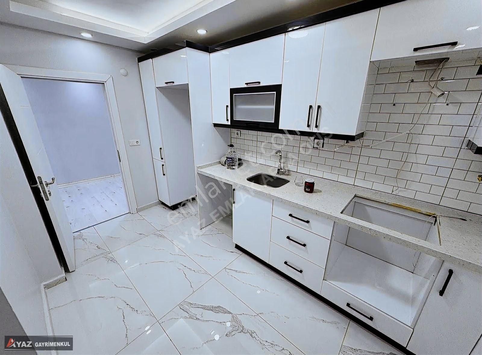 Ayaz Emlak'tan Muhsin Yazıcıoğlu Caddesi Cephe Köşe Başı Ara Kat - Görsel 12