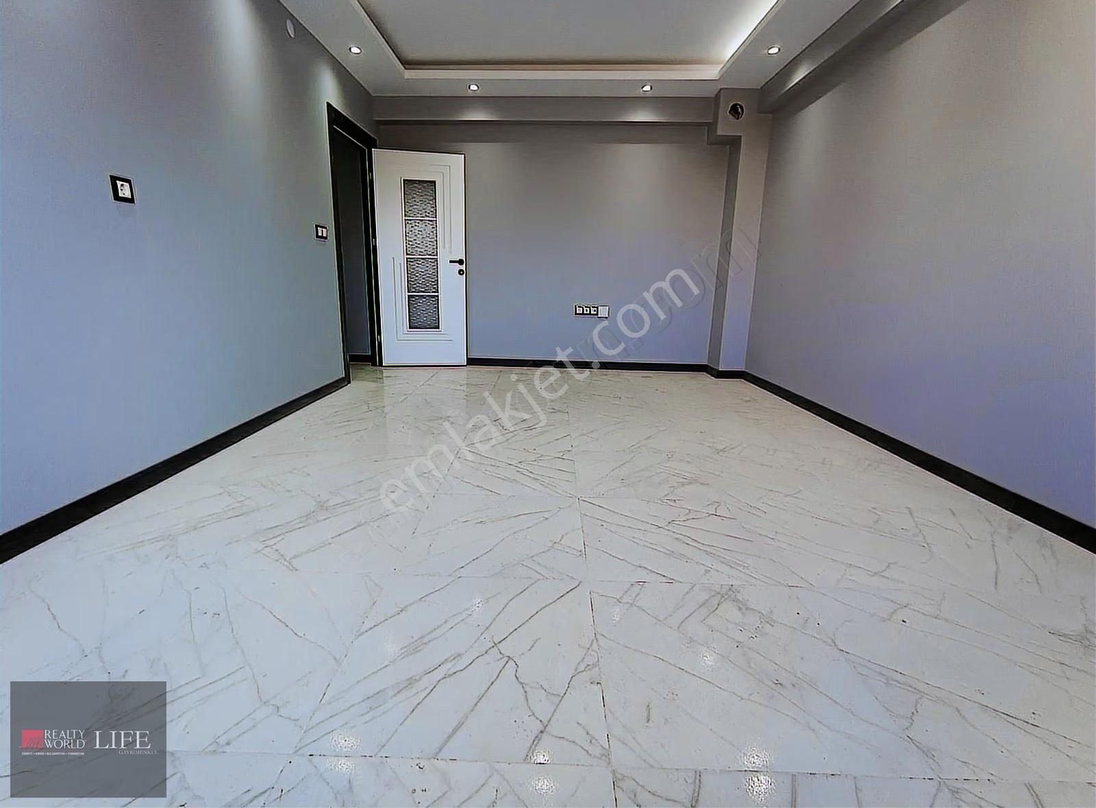 Rw Life // 71 Evler Mh.kafkas Cad.yakını Satılık 3+1 Daire - Görsel 2