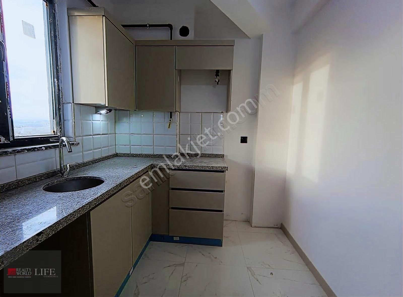 Rw Lıfe // Şirintepe Mah.bursa Cad Yakını Satılık Lüks 2+0 Daire - Görsel 2