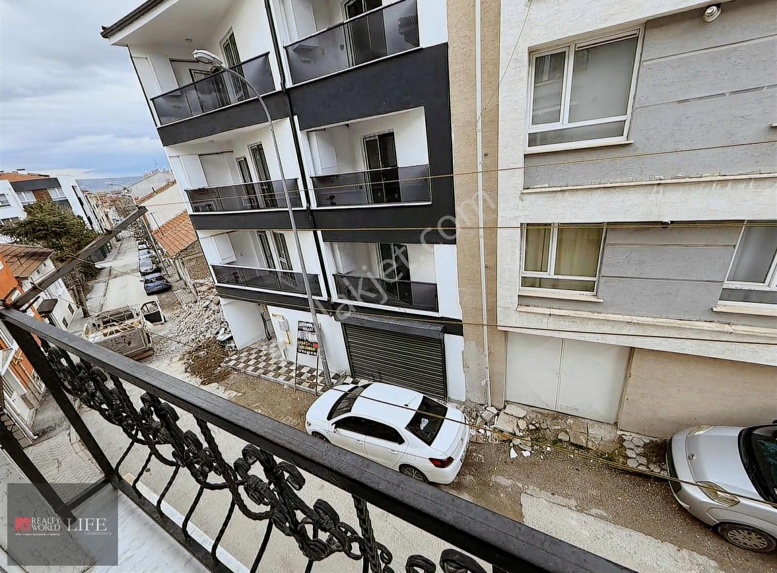 Rw Lıfe // Şirintepe Mh 2+1ara Kat 100m2 Satılık Daire - Görsel 2