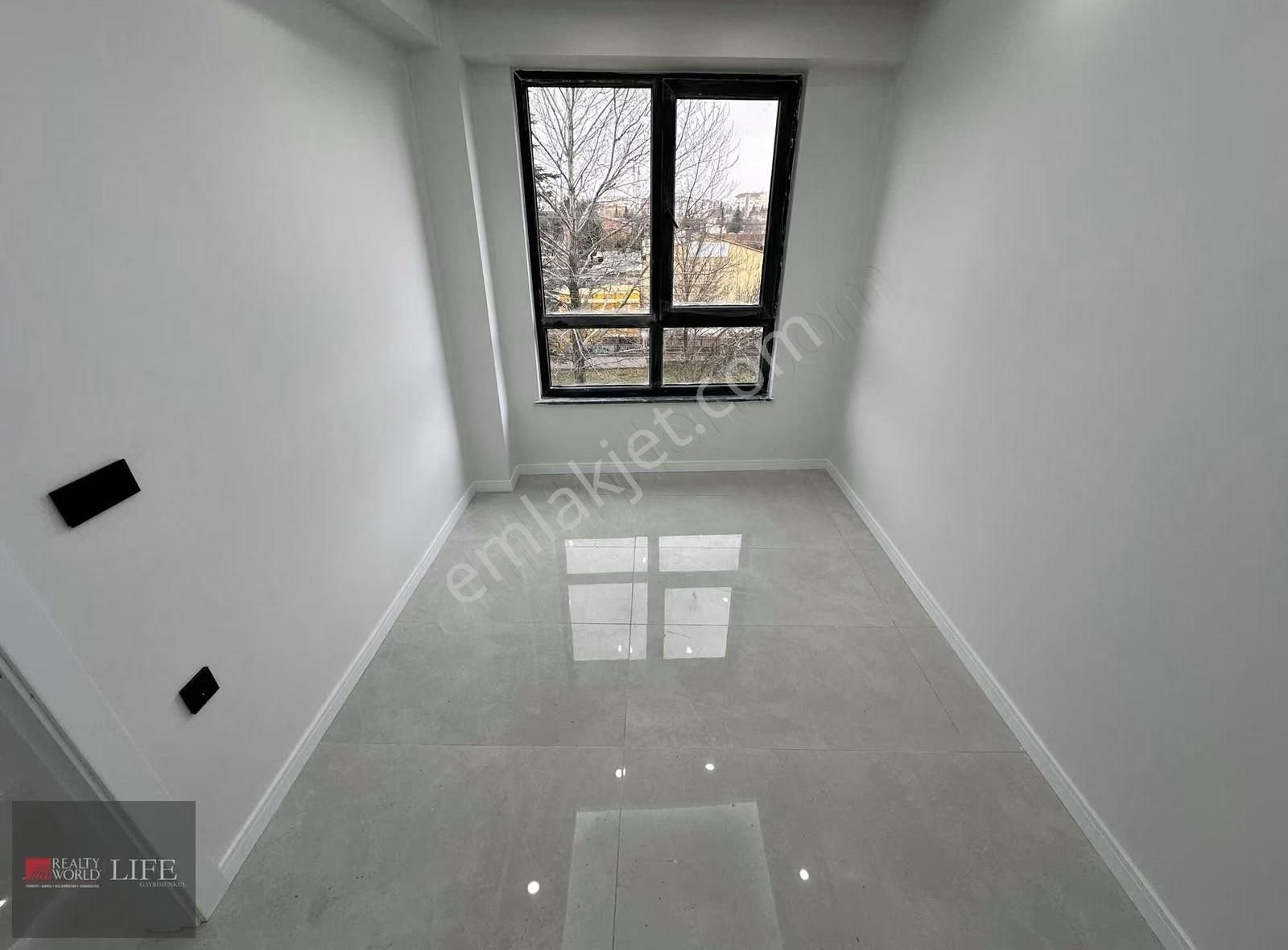 Rw Lıfe// Batıkent Mh Çandar Sk Üzerinde 65 M2 Kiralık 1+1 Daire - Görsel 17