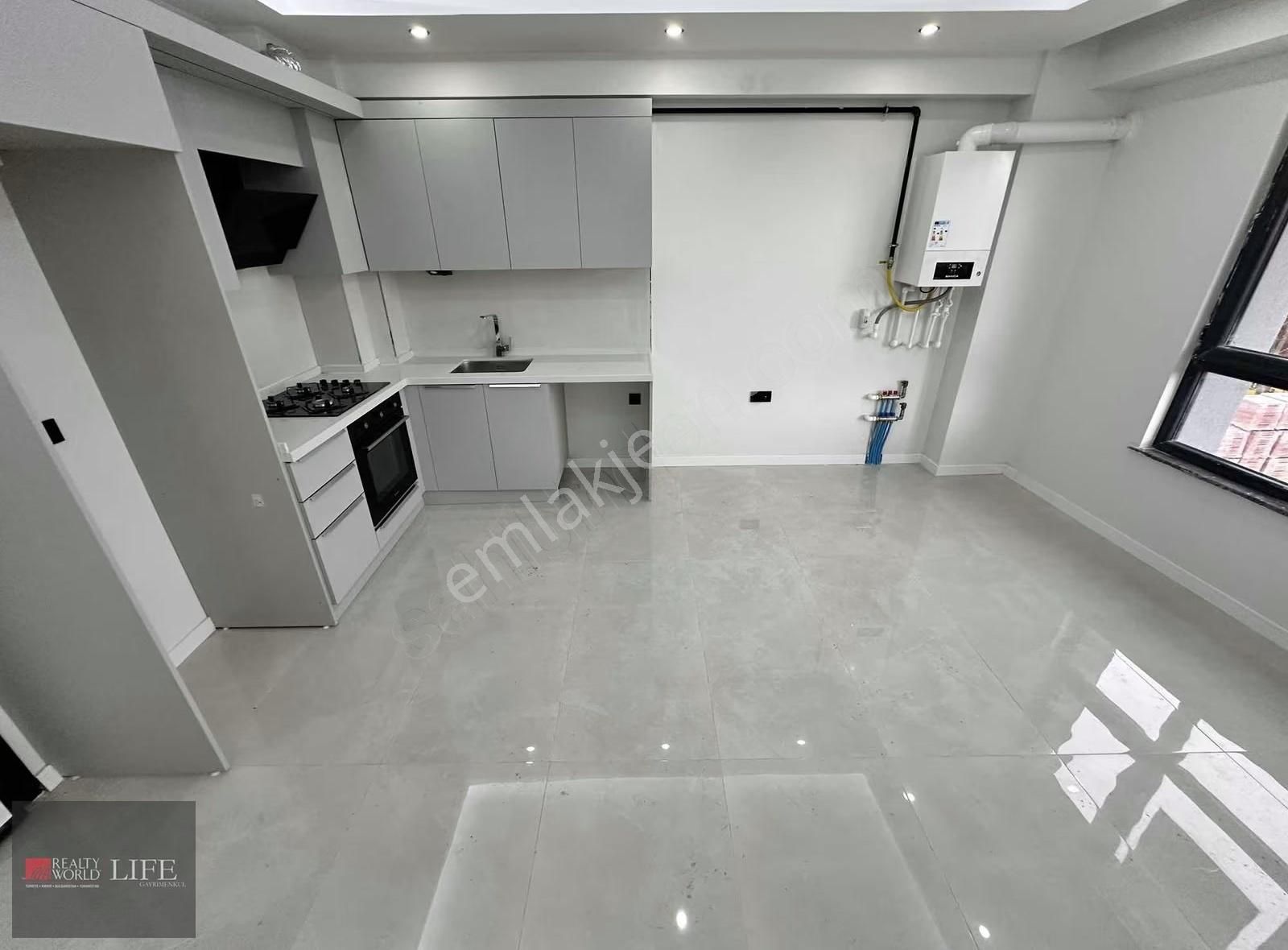 Rw Lıfe// Batıkent Mh Çandar Sk Üzerinde 65 M2 Kiralık 1+1 Daire - Görsel 3