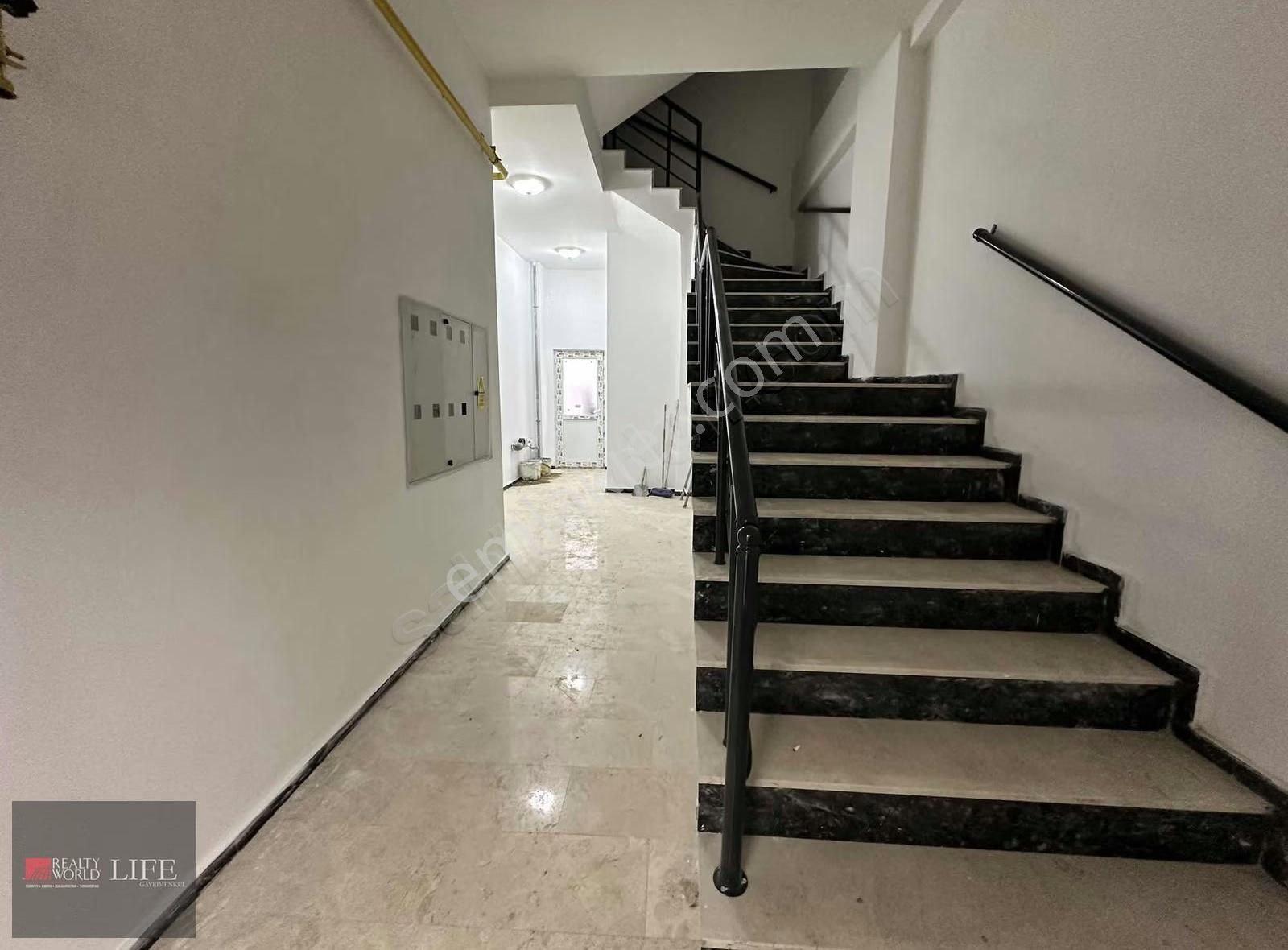 Rw Lıfe// Batıkent Mh Çandar Sk Üzerinde 65 M2 Kiralık 1+1 Daire - Görsel 15