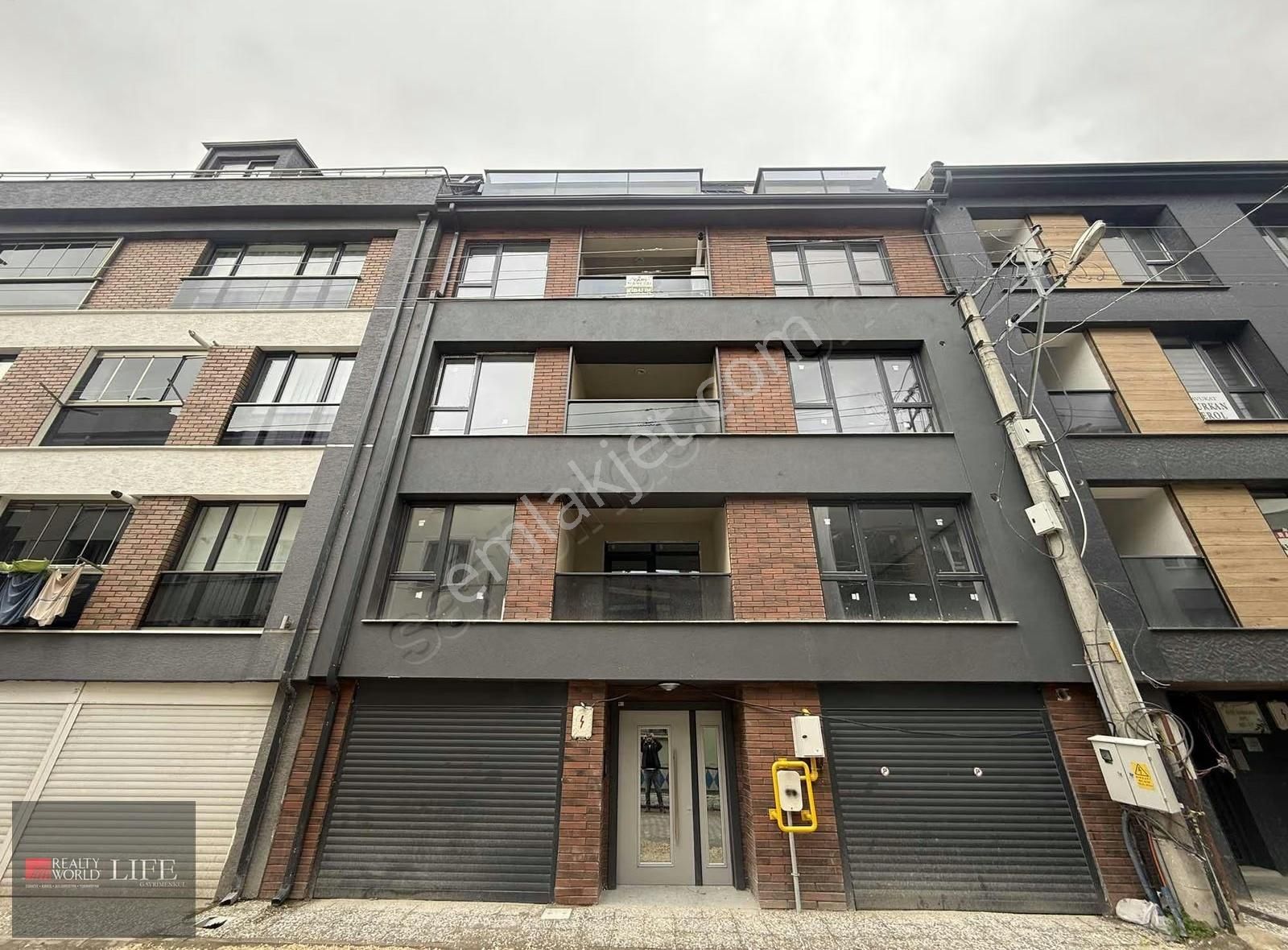 Rw Lıfe // Ertuğrulgazi Mah.tapu Karşısı 100m2 2+1 Satılık Daire