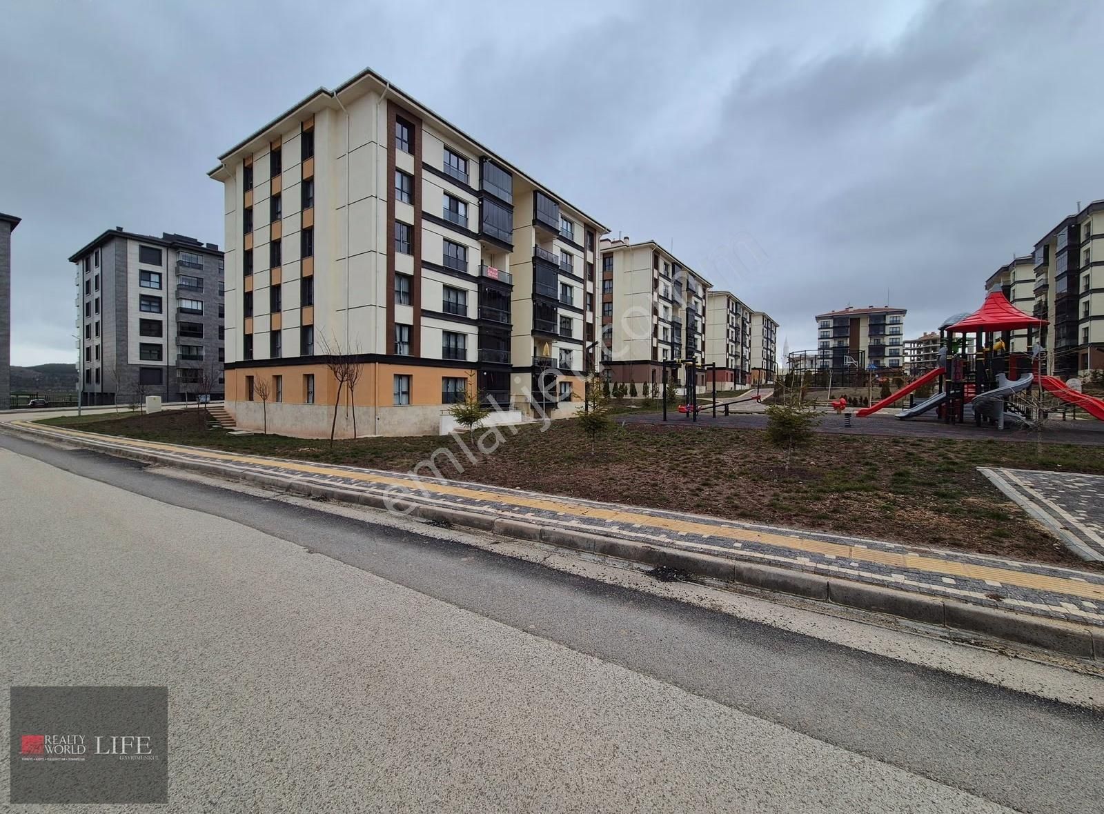 Rw Lıfe// Ihlamurkent 2.etap Tokilerde Ara Kat 3+1 Kiralık Daire - Görsel 17