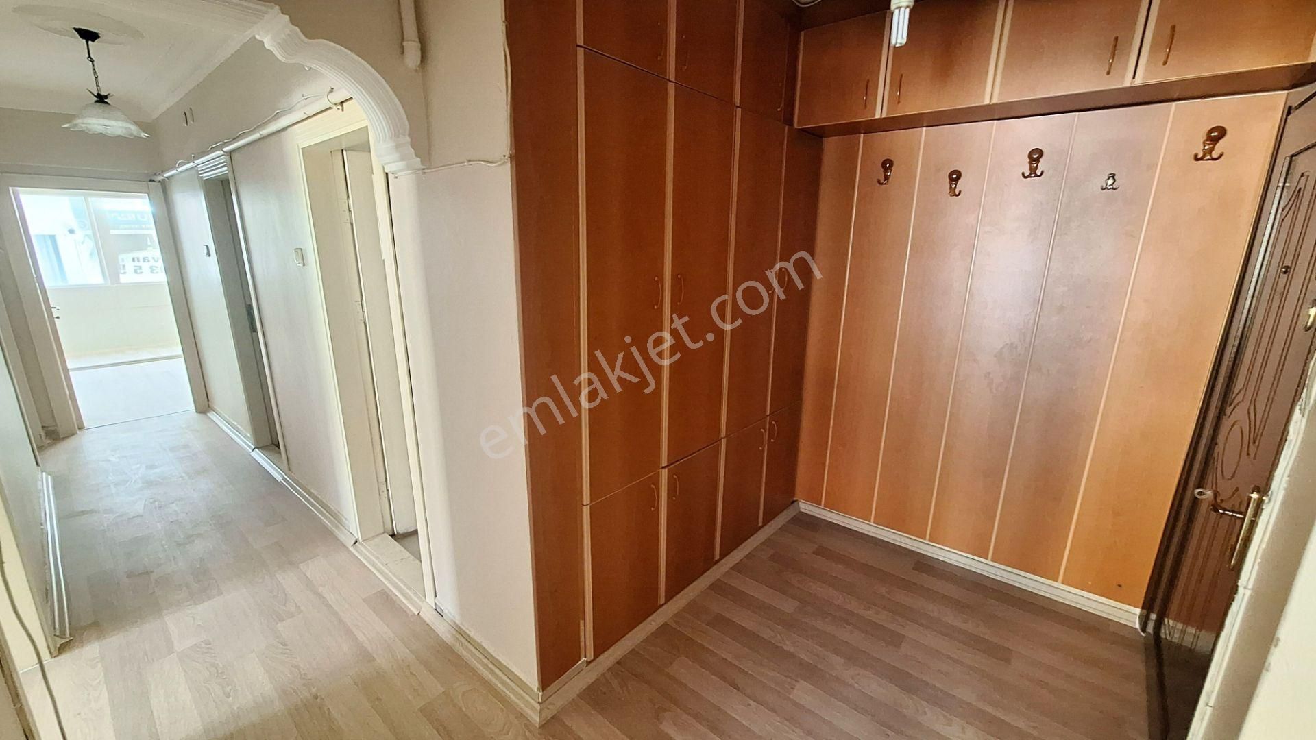 Century 21 Vizyon'dan Akarbaşı Mah.de Kiralık 2+1 Daire - Görsel 5