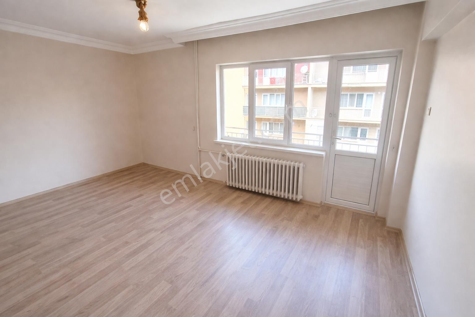 Century 21 Vizyon'dan Akarbaşı Mah.de Kiralık 2+1 Daire - Görsel 8