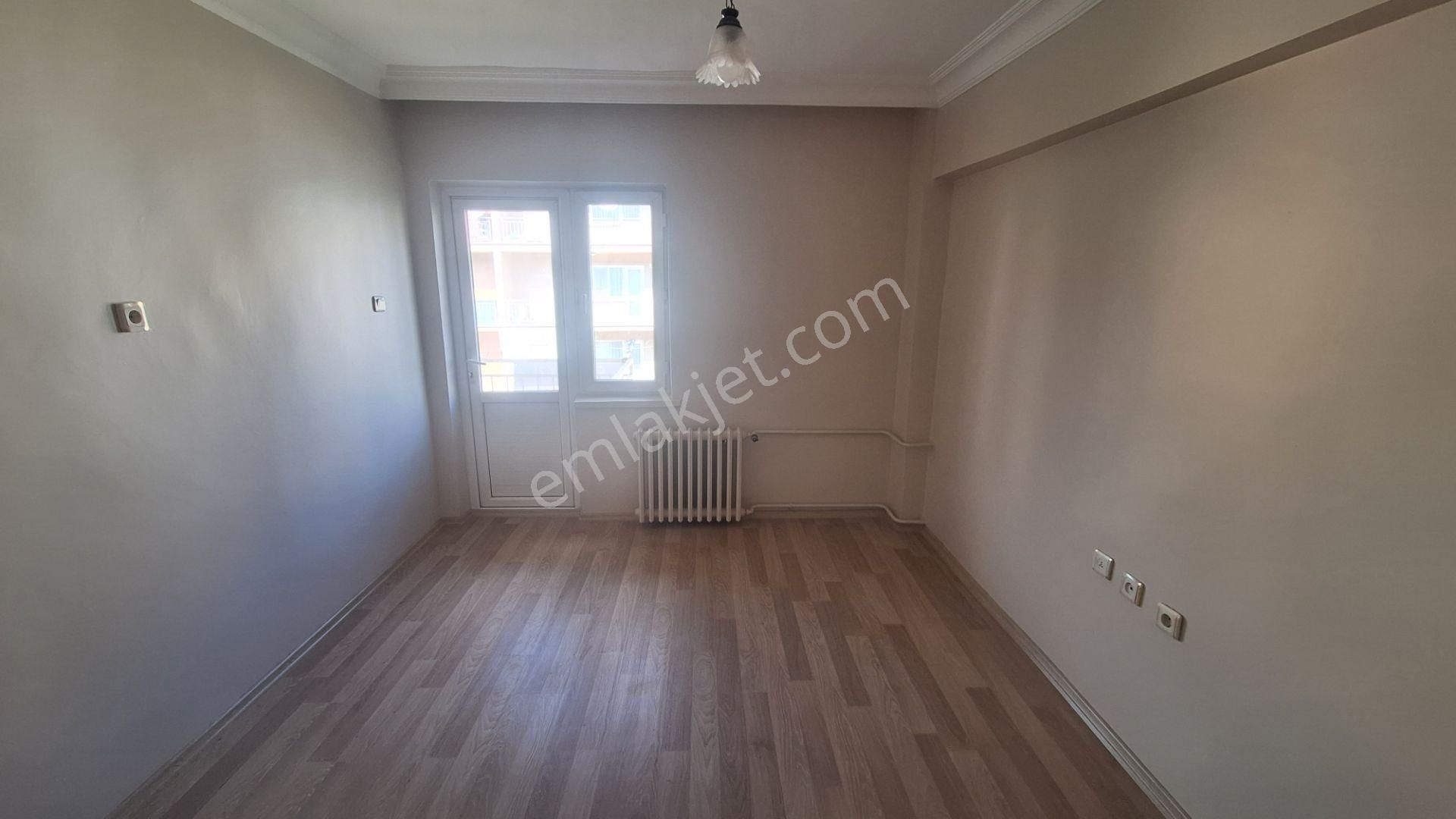 Century 21 Vizyon'dan Akarbaşı Mah.de Kiralık 2+1 Daire - Görsel 11