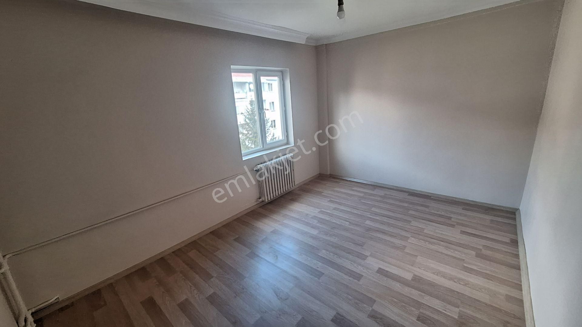 Century 21 Vizyon'dan Akarbaşı Mah.de Kiralık 2+1 Daire - Görsel 14