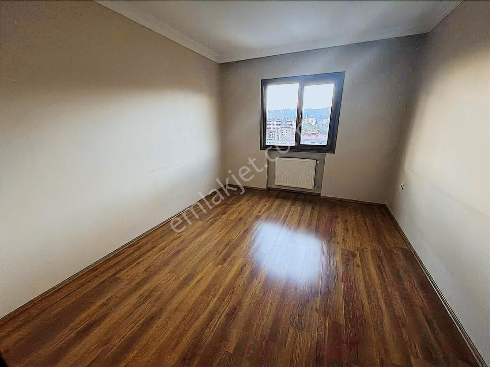 Trabzon Çukurçayırda Manzaralı Daire - Görsel 15