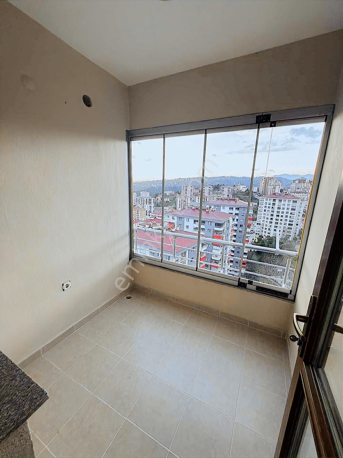 Trabzon Çukurçayırda Manzaralı Daire - Görsel 8