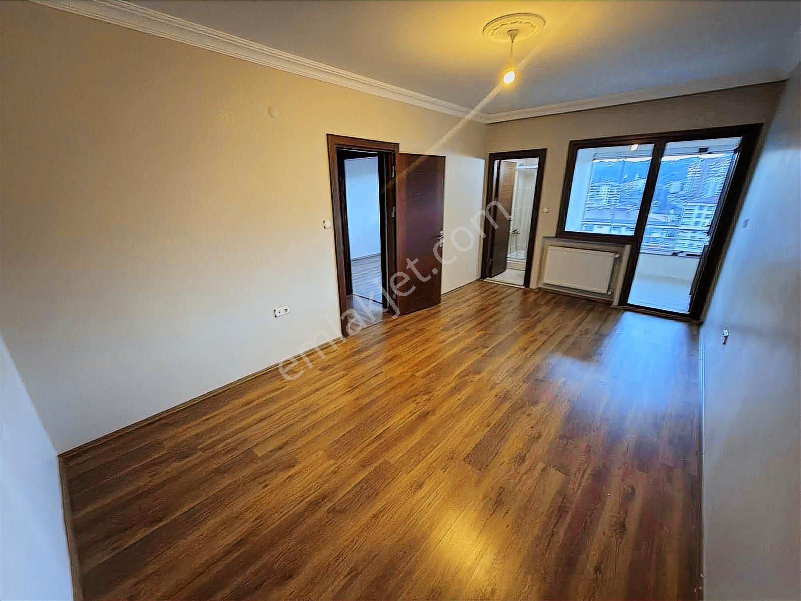 Trabzon Çukurçayırda Manzaralı Daire - Görsel 10