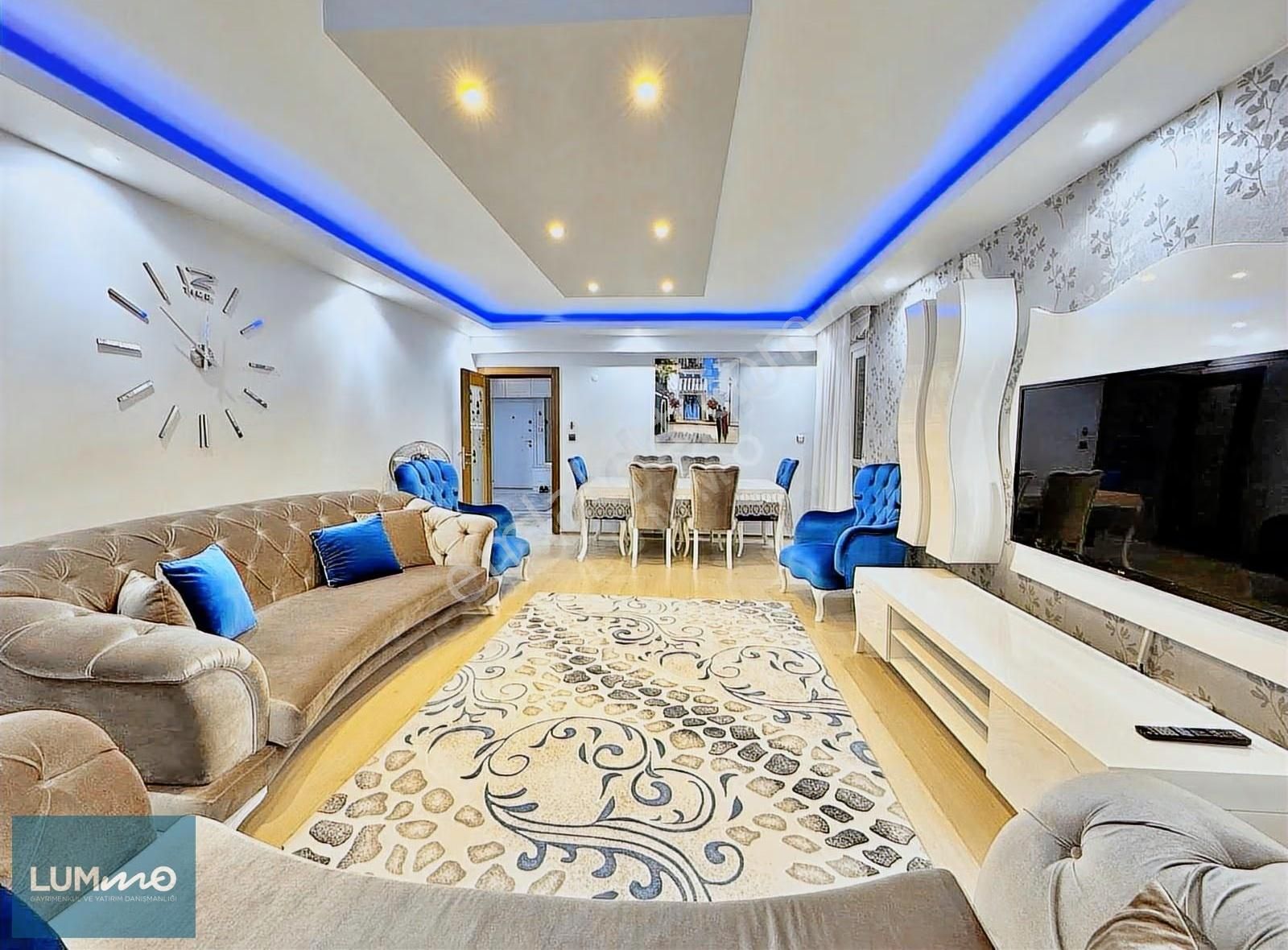 Atapark Karakol Yakını 3 Balkonlu Ara Kat Site Konseptinde 4+1