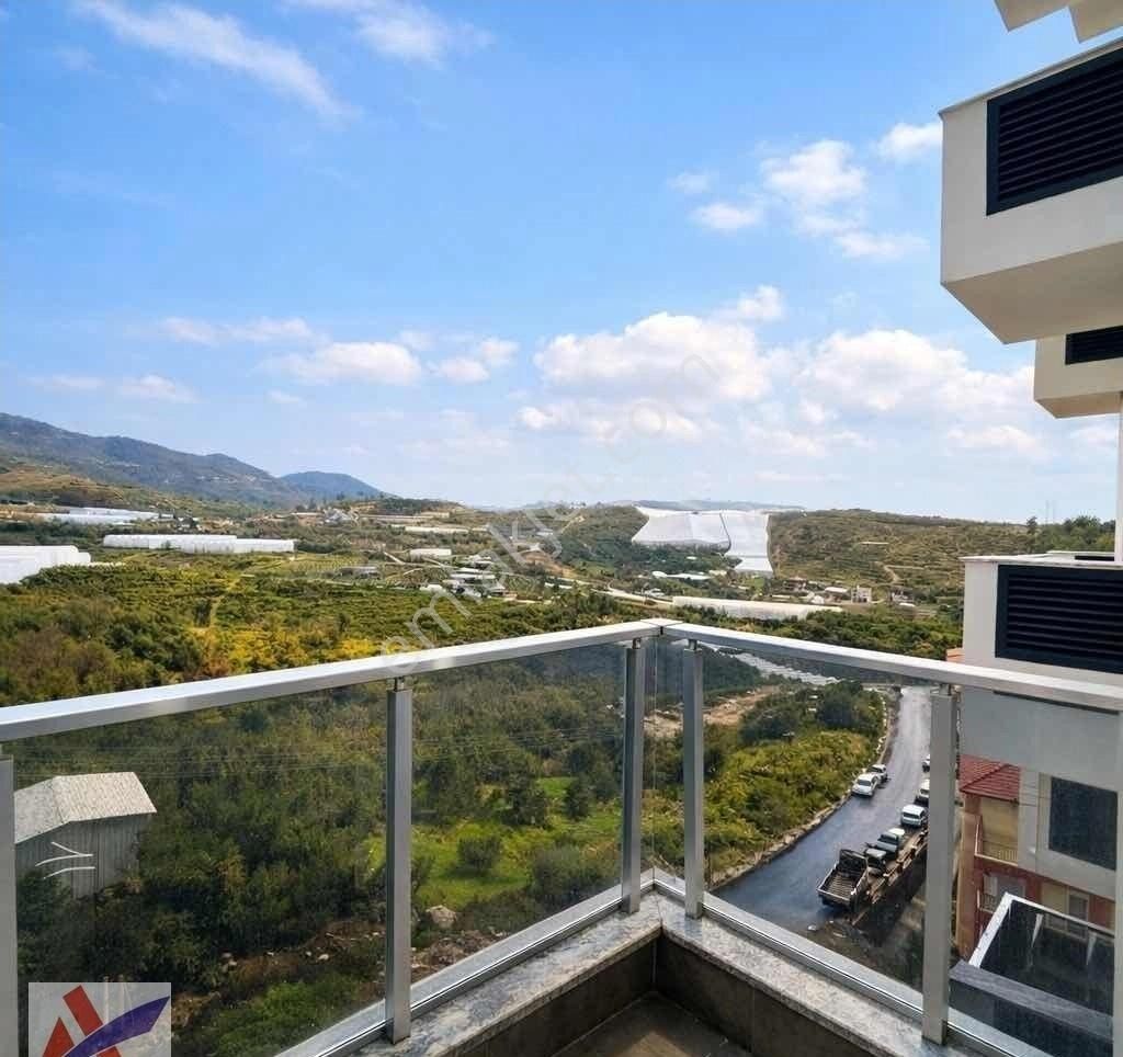 Mahmutlar'da Otel Konseptinde Manzaralı Satılık 1+1 Daire