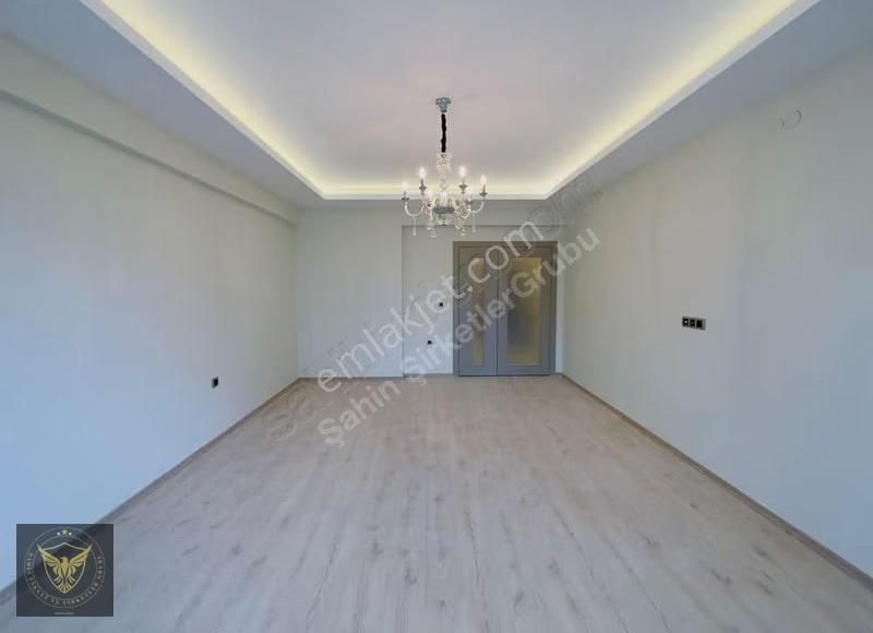 Beylikdüzü'nde Siteiçi Full+full Özel Tasarımlı 2+1 Lüx Dairemiz - Görsel 13