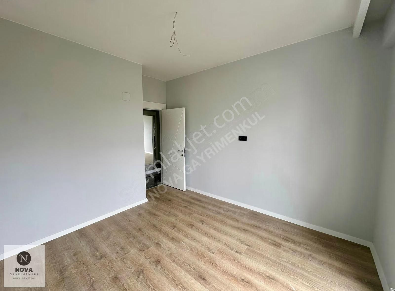 Nova'dan Kayapa'da Sıfır Havuzlu Sitede 2+1 Arakat Satılık Daire - Görsel 19