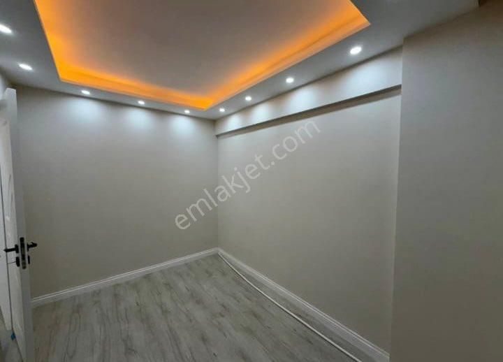 Aydoğdu Mahallesinde Dükkan Üstü 1. Satılık Daire Masrafsız Yatırıma Uygun - Görsel 12