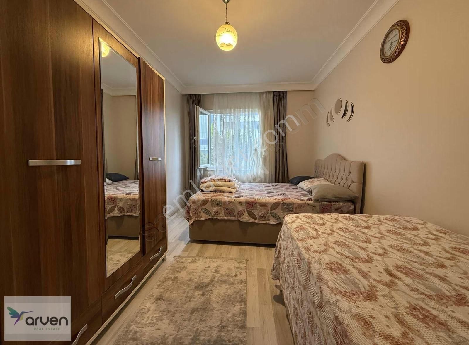 Bahçeli, Mutfak Ayrı ,eşyalı 1+1 Ve Tramvay Durağında!!! - Görsel 18