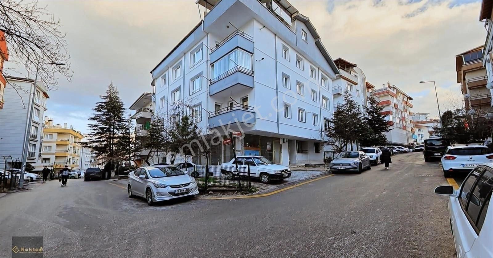 Etimesgut 30 Ağustos Mahallesi 3+1//120m2 Arakat Daire - Görsel 2
