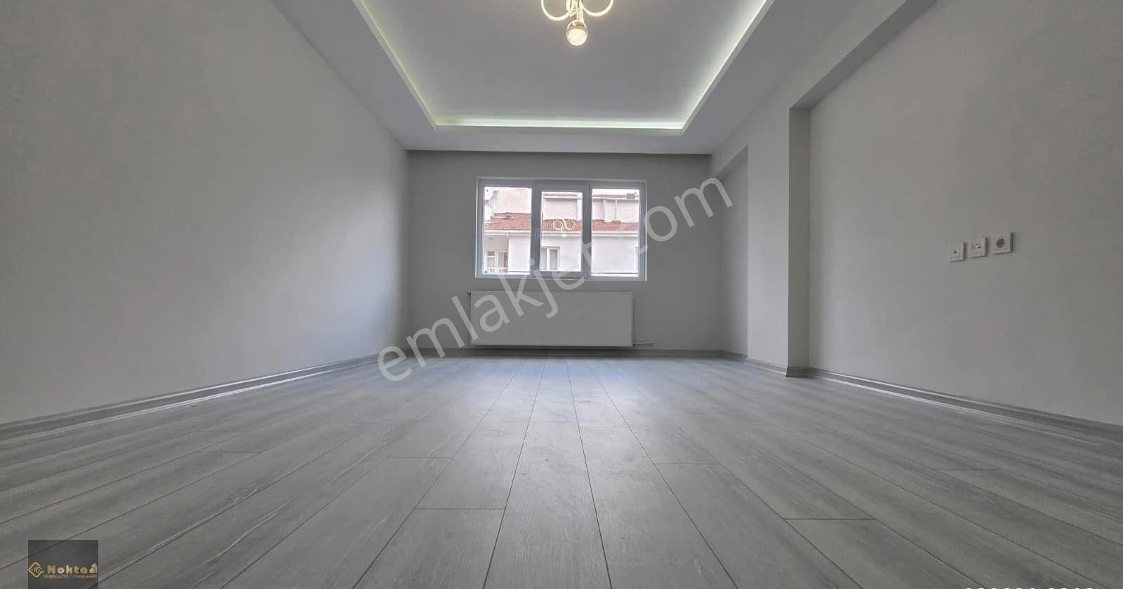 Etimesgut Elvan Mahallesinde 1. Katta Yapılı 3+1/120m2