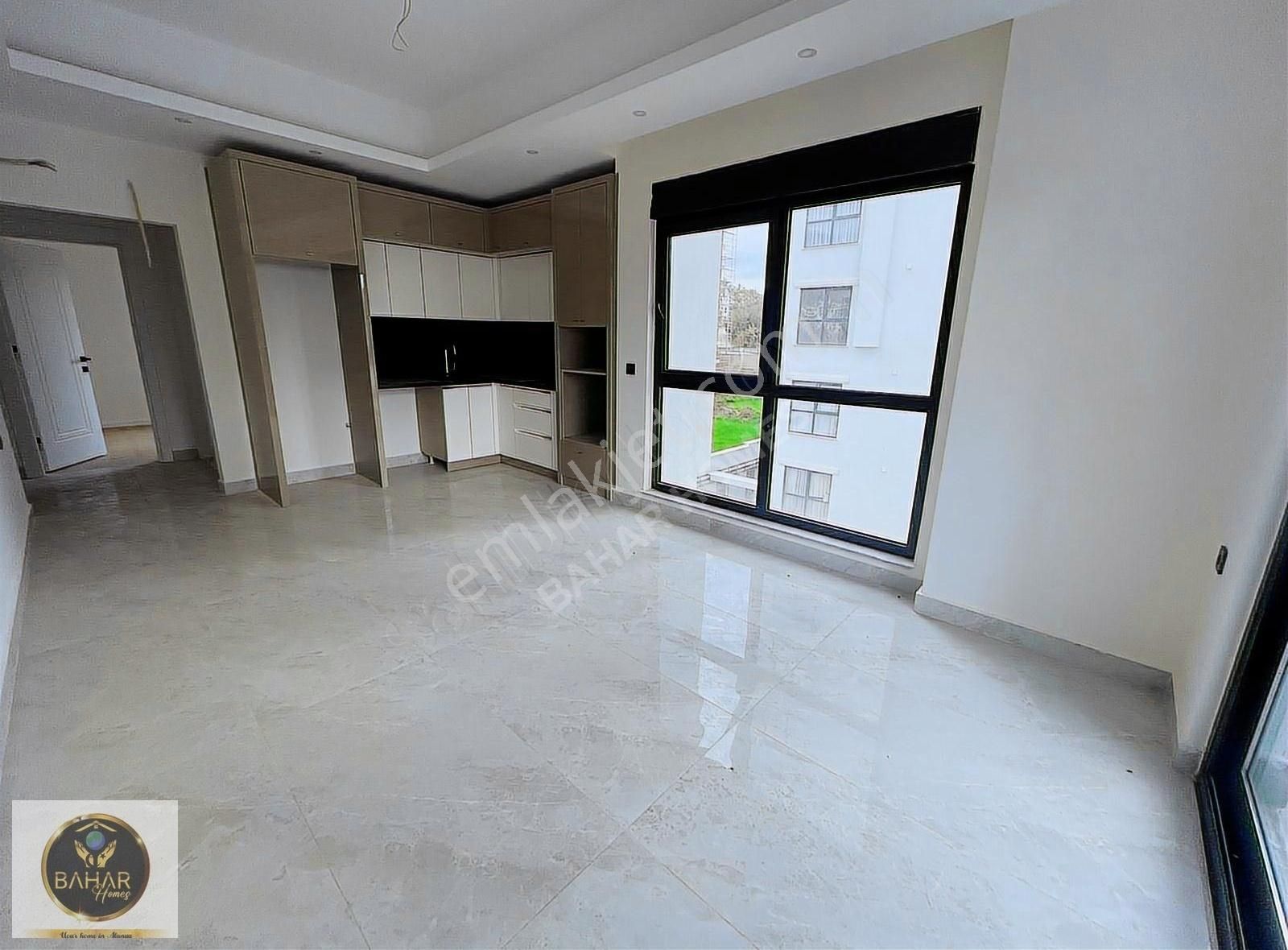 Denize Sadece 500 Metre Lüks Site İçi Acil Satılık - Görsel 4