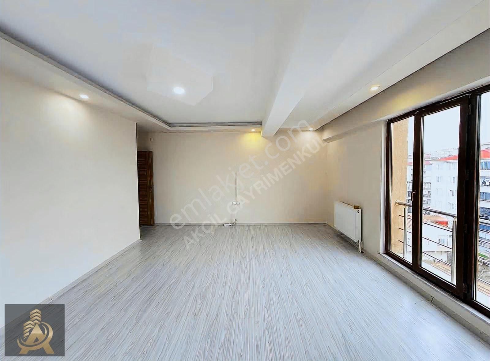 Akçil'den \ Satılık Cadde Cephe 134m2 Ara Kat İskanlı 3+1 Daire - Görsel 17