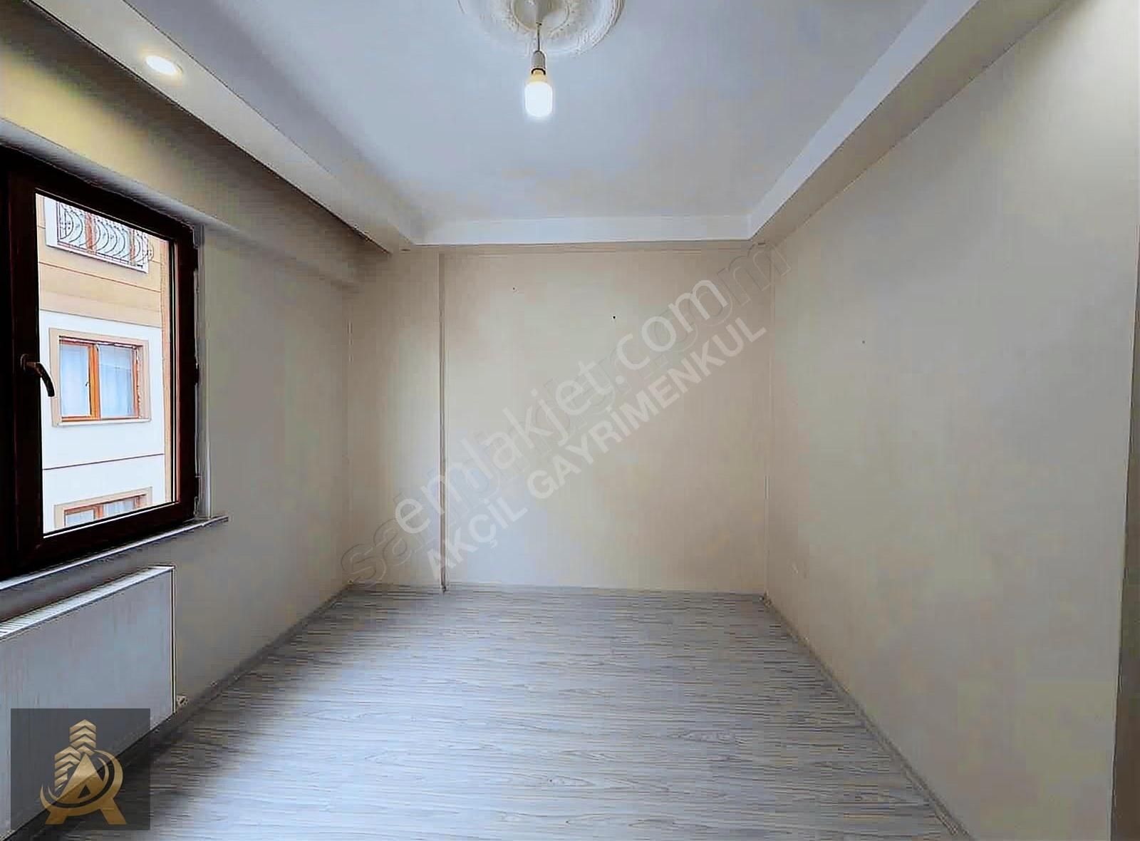 Akçil'den \ Satılık Cadde Cephe 134m2 Ara Kat İskanlı 3+1 Daire - Görsel 21