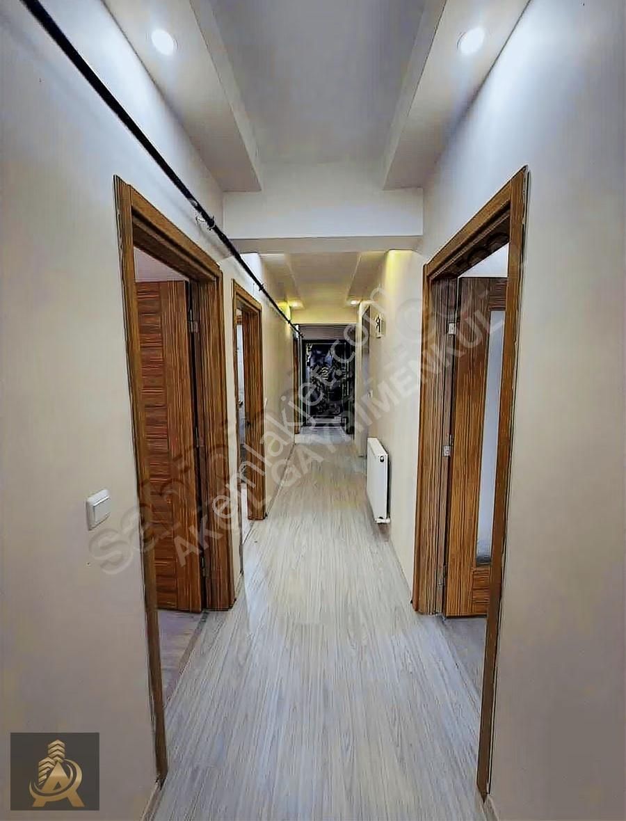 Akçil'den \ Satılık Cadde Cephe 134m2 Ara Kat İskanlı 3+1 Daire - Görsel 15