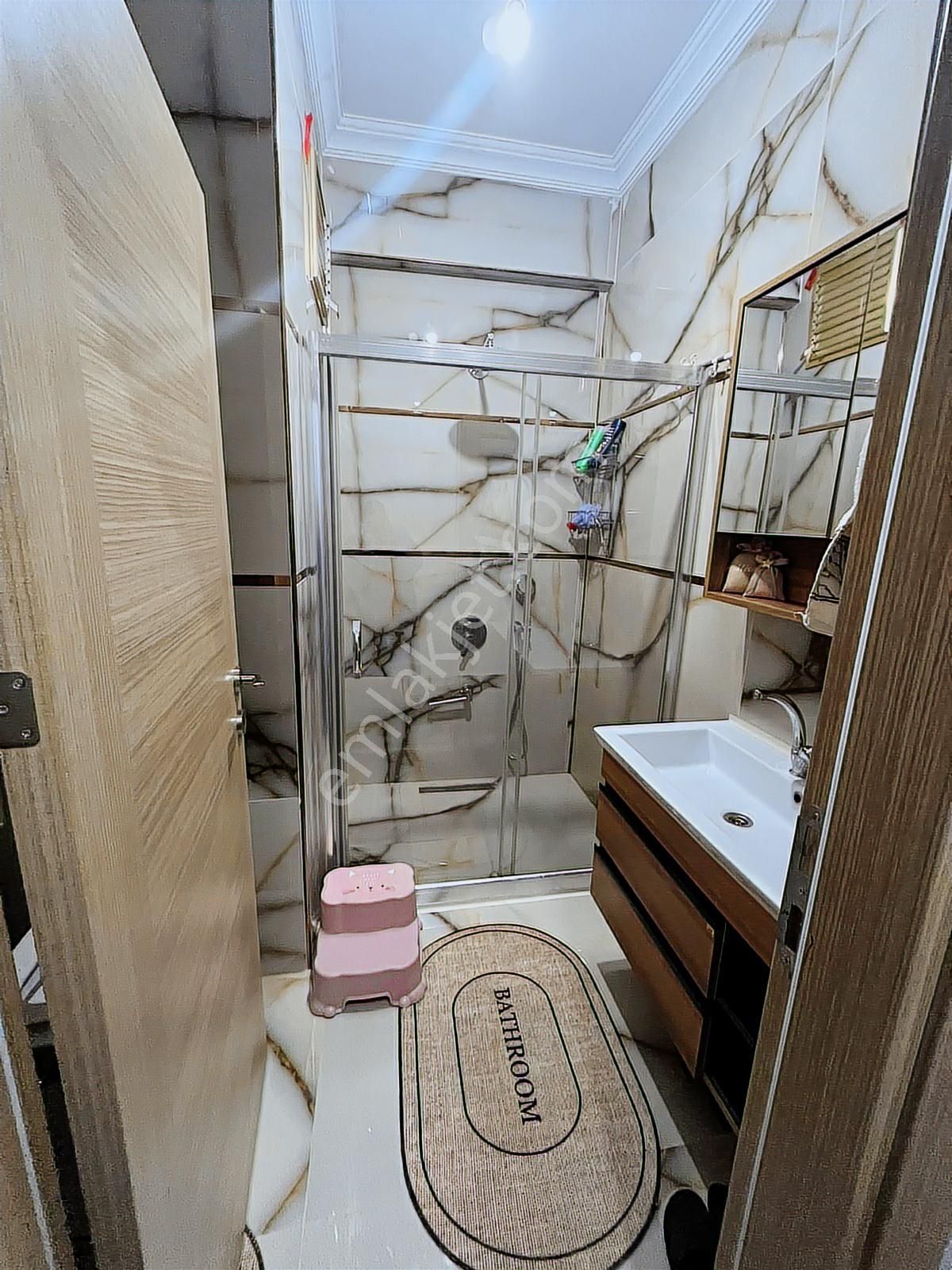 Alp Gayrimenkulden Satılık 2+1 Fırsat Ara Kat Daire - Görsel 2