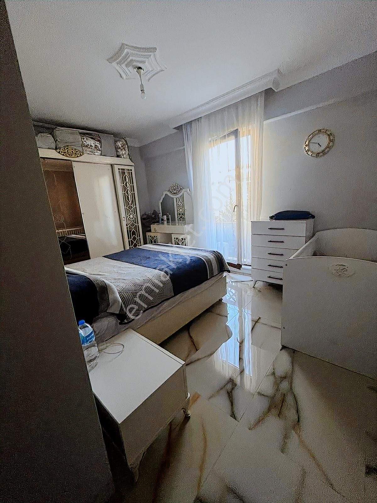 Alp Gayrimenkulden Satılık 2+1 Fırsat Ara Kat Daire - Görsel 3