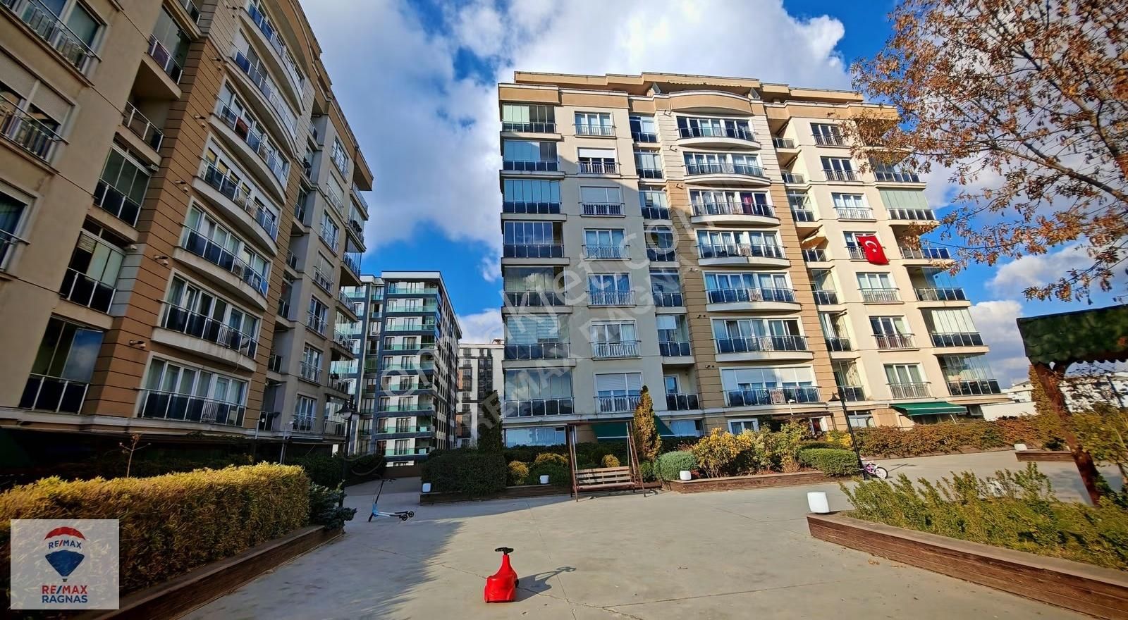 Taşdelen Corner Town Sitesinde Kiralık 1+1 Daire - Görsel 13