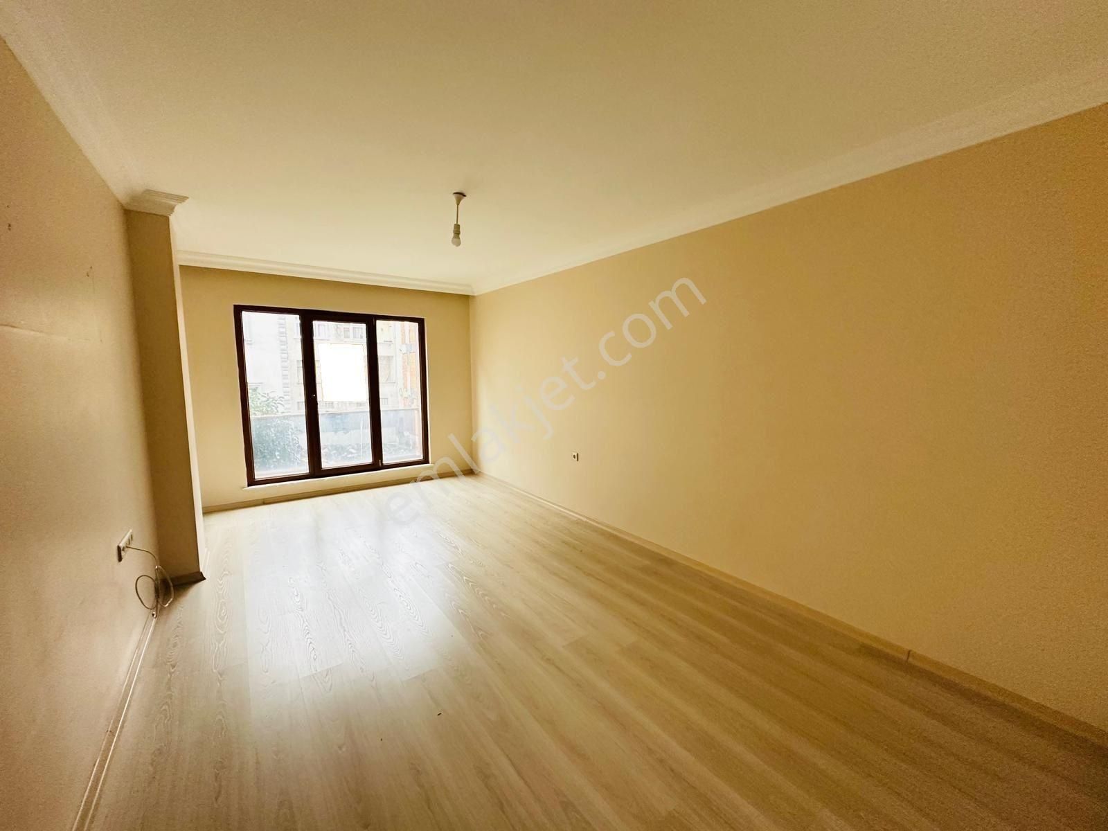 Has Seba'dan Kemalpaşa'da 2+1 90m2 Yeni Binada Asansörlü 1.katt