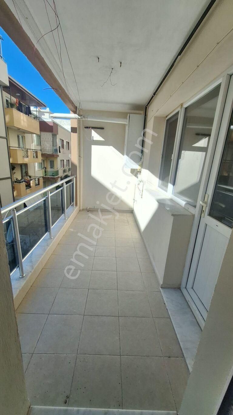 Çiğli Küçük Çiğli Mahallesi Belediye Yakını Satılık 2+1 Daire